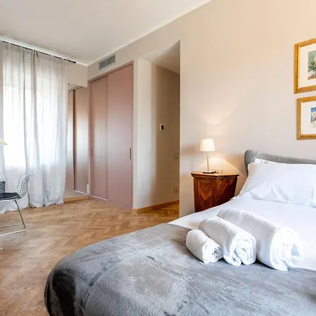 Vespucci 60 Luxury Apt With Garage And Balcony Apartment