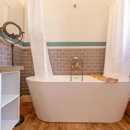 Vespucci 60 Luxury Apt With Garage And Balcony Apartment Florence
