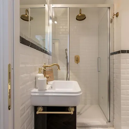 Vespucci 60 Luxury Apt With Garage And Balcony Apartment Florence