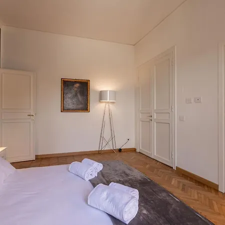 Vespucci 60 Luxury Apt With Garage And Balcony Florence