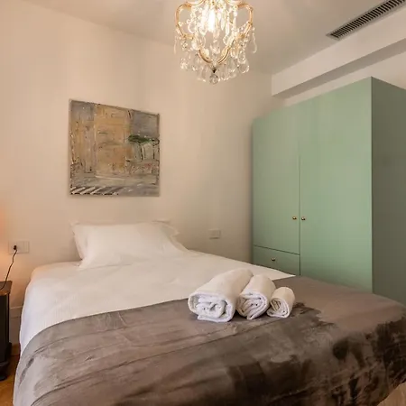 Vespucci 60 Luxury Apt With Garage And Balcony Appartement