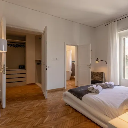 Vespucci 60 Luxury Apt With Garage And Balcony Florence